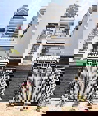 HẠ GIÁ BÁN LỖ NHÀ LÊ HỒNG PHONG, QUẬN 10. GIÁ 3TỶ450/75M2.SỔ CHÍNH CHỦ