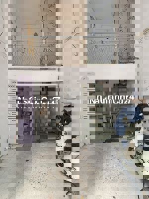 Chính chủ cần bán căn nhà gốc 2 mặt tiền, HXH, Khu đường bàn cờ P4, Q4