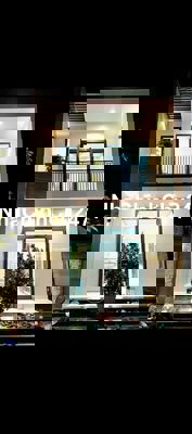 BÁN NHÀ NGỘP – GIÁ RẺ CHÍNH CHỦ
Chỉ 1 TỶ 800