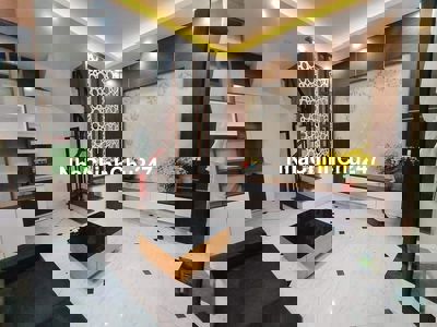 CHÍNH CHỦ BÁN NHÀ LẠC LONG QUÂN, 5 TẦNG 35M2 - LÔ GÓC THOÁNG, CHỈ 7 TỶ