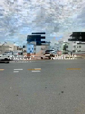 Tôi chính chủ cần bán gấp lô đất tại cầu lớn Hóc Môn DT 77m2 SHR 890tr