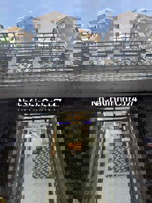 Vợ chồng cần bán nhà 80m2 Xẹc Gò hưu chính chủ