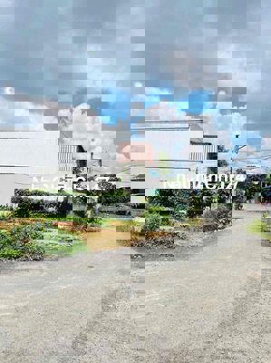 *** chủ ngộp lô đất mặt tiền An Phú Đông 3 Giá 1Ty500/164m2