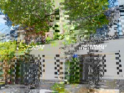 Biệt thự khu Tên Lửa đối diện công viên,10x21,5m, 3 tấm, giá 27 tỷ.