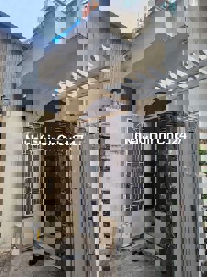 Nhà nhỏ nc - 1 trệt 1 lửng, chỉ 7 triệu - Trường Chinh P14 TB