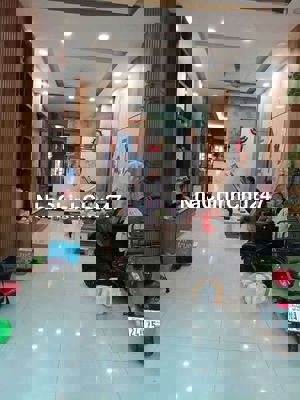 Nhà 1 trệt 2 lầu sân thượng đường số 3 BHH bình tân