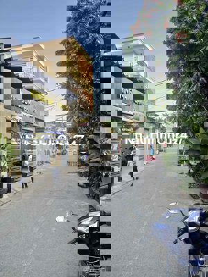 nhà nhỏ xin mt ô tô kinh doanh