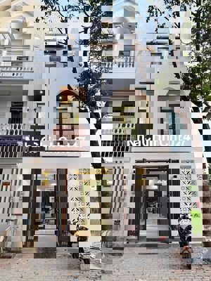 Bán Nhà Trệt 2 Lầu KDC Nam Long Giá Tốt