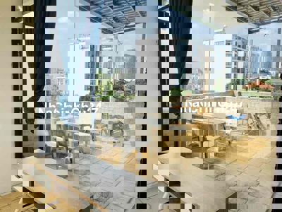 Căn hộ DV ngay Thảo Điền, thiết kế 2PN, có sân riêng . LH xem