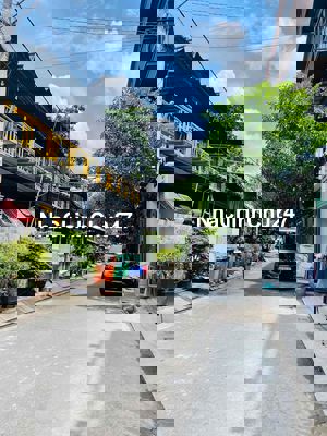 HIẾM- NHÀ 3 TẦNG KIÊN CỐ NGAY SÁT HOÀNG DIỆU SAU NHÀ HÀNG HƯƠNG BIỂN