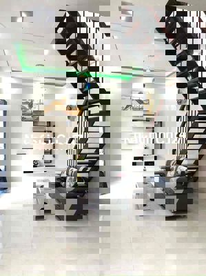 Nhà sổ riêng, vào ở ngay