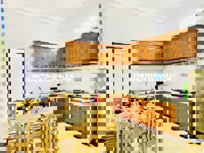 Chủ ngộp cần bán gấp- Nhà Hiệp Bình Phước - SHR - Giá 2,4 tỷ/50m2