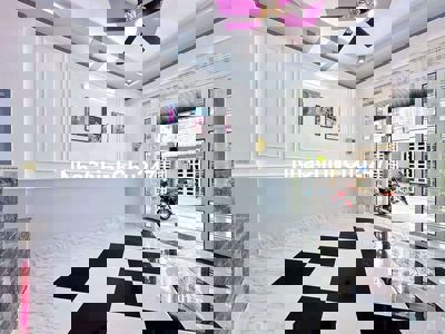 NHÀ GẦN ĐẠI HỌC Y DƯỢC CẦN THƠ