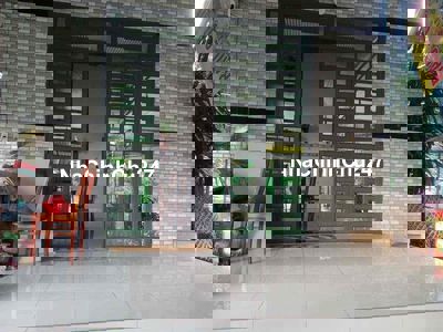 chủ kẹt tiền bán nhà