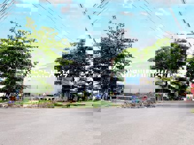 góc dương loan và đoàn ngọc nhạc dt 165m2 hướng đông bắc sát chung cư