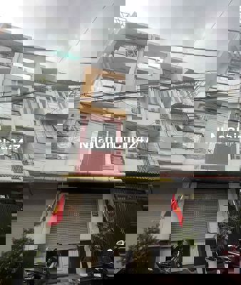 Bán nhà chính chủ, 3 tầng, khu dân cư an ninh, không ngập – sát chợ, g