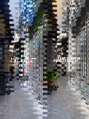 📣📣 Chính chủ cần bán gấp, giảm 400 triệu, 3 tầng, 3 mặt hẻm thông.