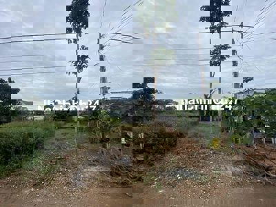 Lô đất thổ cư mặt tiền đường lớn ngay trung tâm