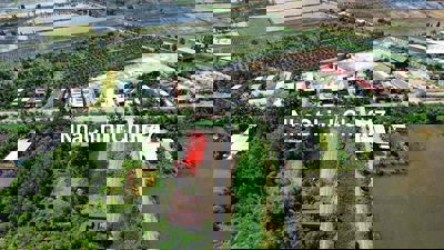 Đất thổ cư, mặt tiền nhựa sa bà, 10x30 giá 1.5 tỷ