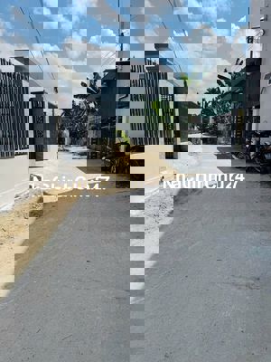 Bán mảnh đất thổ 236m2, sẵn thổ cư, khu dân cư, hướng Tây Bắc, bank