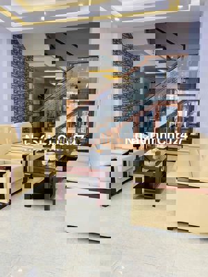 Chủ uỷ quyền bán nhà 4 tầng Nguyễn Quang Bích full nội thất cao cấp