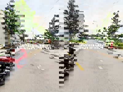 Chủ cần bán mặt tiền Trần Phú, Nhơn Trạch, 33.3mx130m, giá tốt