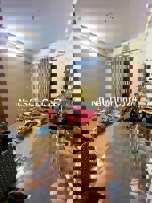 Chính chủ cần tiền Bán nhà dân xây phố Hoa Lâm, 4 tầng, gần ô tô tránh