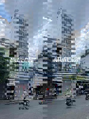 Bán toà Nhà 1 Trệt 7 Lầu Đường Phạm Văn Bạch.Tân Bình sát SB nhà Ga T3