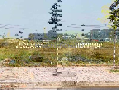 Chính chủ ra lô đất Đ.Lạc Long Quân Bình Khánh Lo nv Xuyên An Giang