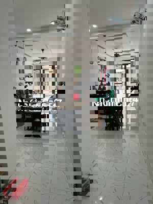 NHÀ TRỆT LẦU 3 MẶT TIỀN FULL NỘI THẤT GẦN CÂY XĂNG VÂN TRÚC