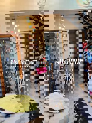 Chính chủ bán nhà DT:4x10,5 giá 2 tỷ 2,lầu ,Vi bằng ,HBC,TĐ