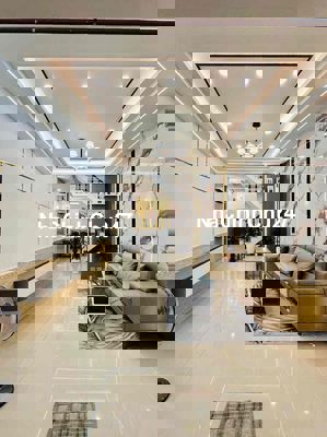 nhà siêu đẹp chợ minh phát ngã tư ga - sát Gò Vấp & Banks 70%