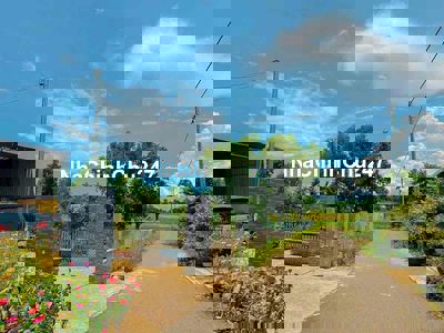 Cần bán 2.065m2 đất phủ hồng sẵn nhà cấp 4, 2 mặt tiền, ngang đến 65m