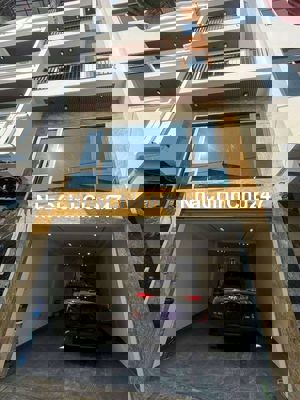 Bán nhà  khu phân lô Ngọc Thuỵ, ga ra ôtô, thang máy, full nội thất.