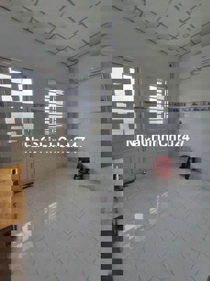 Nhà gần ngã tư ga. Hẻm xe tải. 2 phòng ngủ