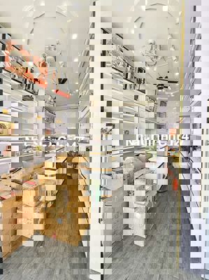 Căn hộ dịch vụ 4 tầng,không lộ giới Mặt tiền Phạm Ngũ Lão,P 3,Gò Vấp