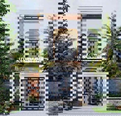 Bán nhà hoàn thiện y mẫu có nội thất. 5x18m khu dân cư Lavender City