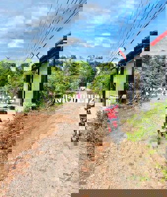 Lô Đất Giá *** Phường EaTam - Mặt Tiền Hẻm 174 Ywang  10,8x34m