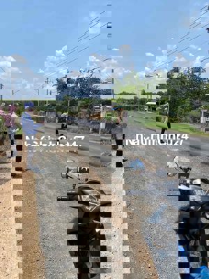 5 lô liền kề sổ sẵn công chứng ngay mặt tiền nhựa 16m Lh ***