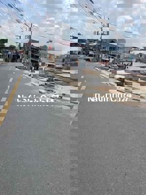 mặt tiền Đông Minh , Đông Hoà , gần Big C ( Go) giá 4,5 tỷ dt 94m2