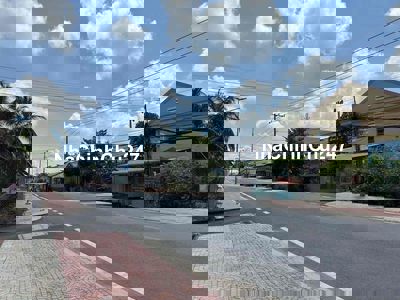 Đât mặt tiền Nhựa