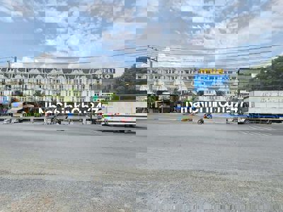 Nhà mặt tiền kinh doanh đối diện chung cư Bcons cổng kcn Tân Đông Hiệp