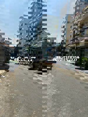 Mặt Tiền Nội Bộ - GIÁP Khu ẩm thực-- DT: 4.2 x 16m. P13. Q6.