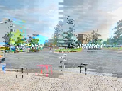 Chủ định cư nước ngoài bán rẻ 2 nền 5x20 full thổ cư ngay Ql51