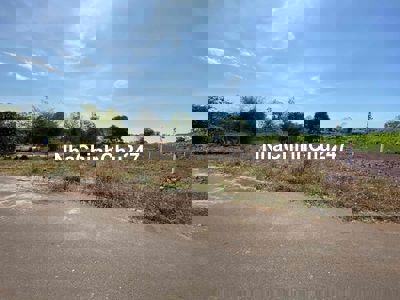 3000m2, ngang 32m mặt tiền đg nhựa lớn gần KCN Đất Đỏ, quy hoạch đất ở