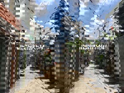 Cần bán nhà chính chủ ..1 trệt 2 lầu..dtsd 100m2