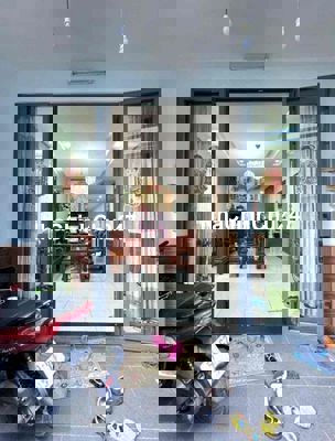 Bán nhà chính chủ 4.5x15M 1 lầu đúc 2PN mới 90% Ngay Aeonmai tân phú