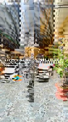 Định cư Úc Bán Gấp Biệt Thự Ngang 9,2m gần chợ Bà Điểm Hóc Môn