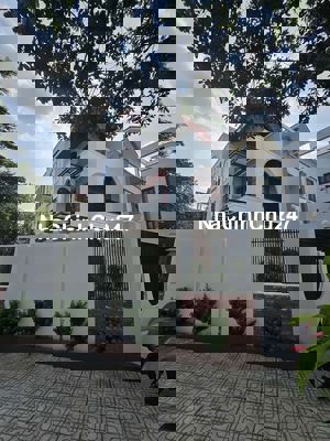 Bán Biệt Thự Góc 2 Mặt Tiền Khu Dân Cư Phước Long B, Q9