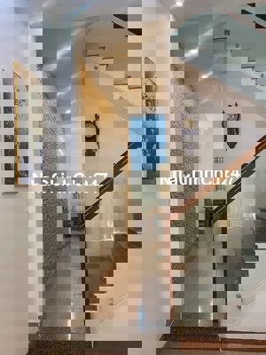 NHÀ ĐẸP HẢI CHÂU KHU DÂN CƯ AN NINH GẦN VINMEC 75M NHAF3 TẦNG CHỈ 7TY